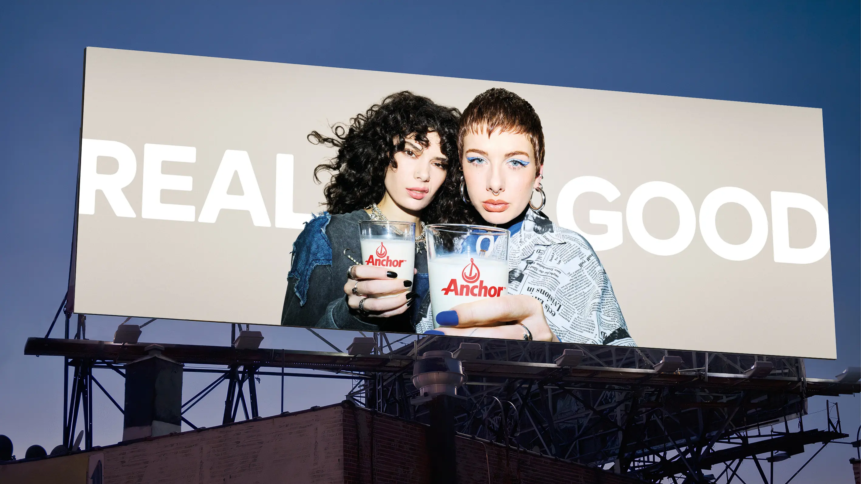 Anchor Real Milk Real Good OOH9