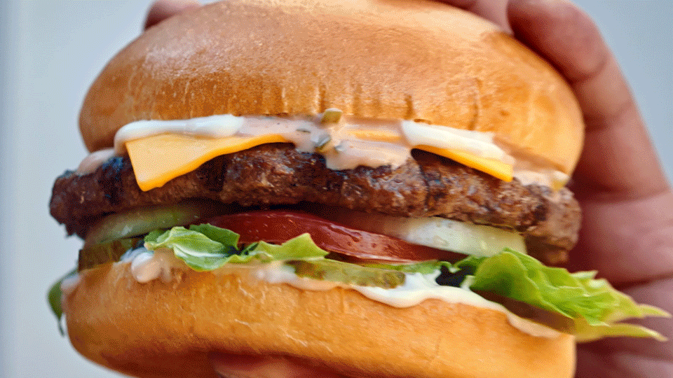 CarlsJnr-GIF-Burger